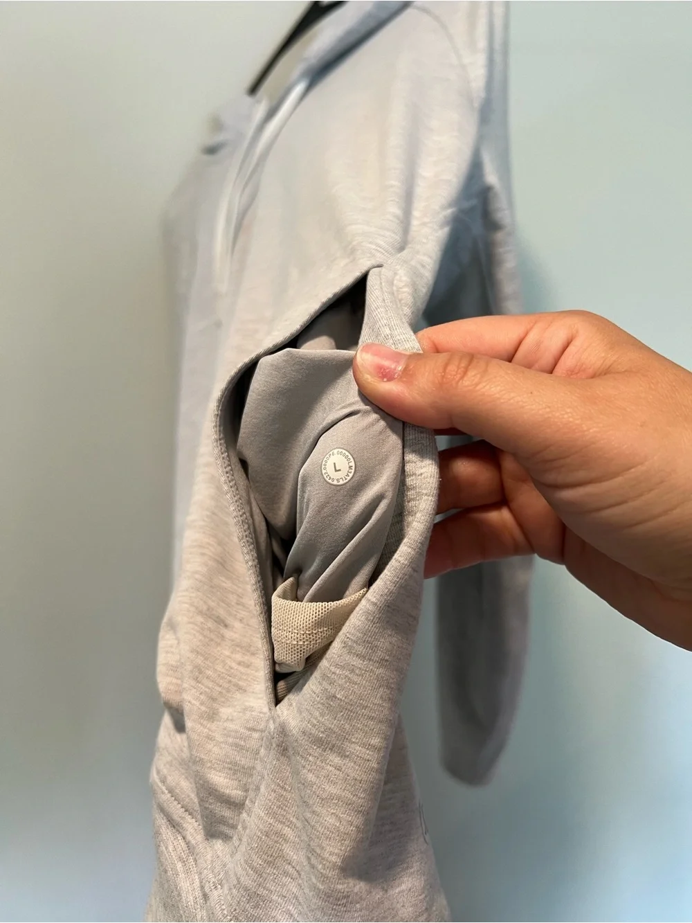 Lululemon Men’s Light Gray Pullover Hoodie Large Athletic Sweatshirt